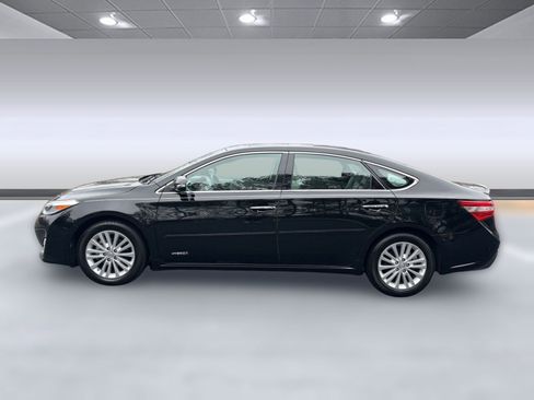 Used 2015 Toyota Avalon XLE Touring image 2