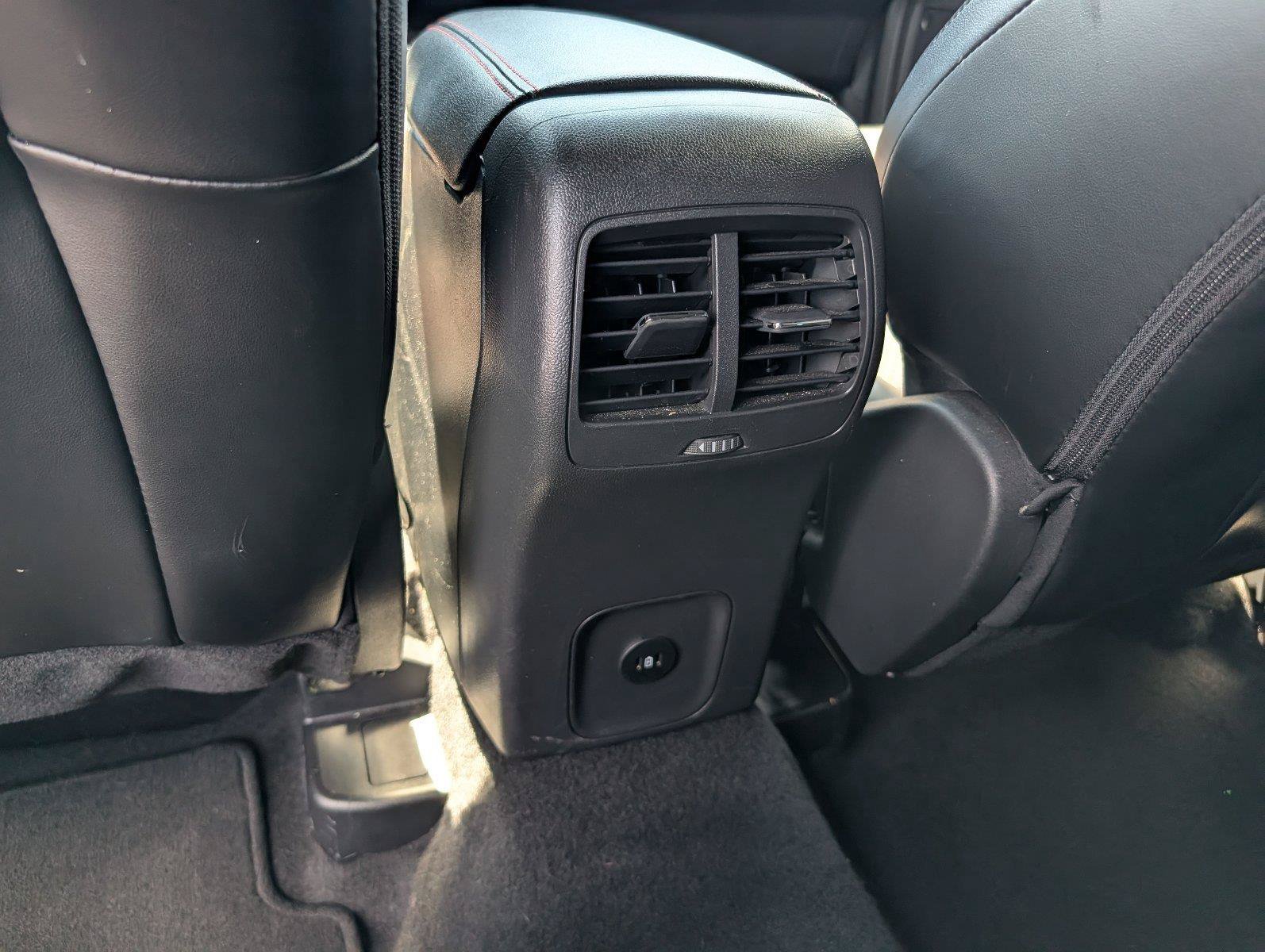 Used 2025 Ford Escape ST-Line FWD image 30
