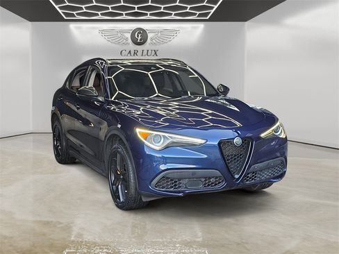 Used 2020 Alfa Romeo Stelvio w/ Nero Edizione image 7