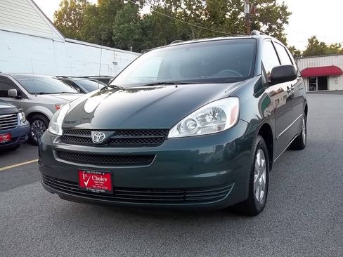 Used 2004 Toyota Sienna LE w/ LE Pkg 7 FWD image 1