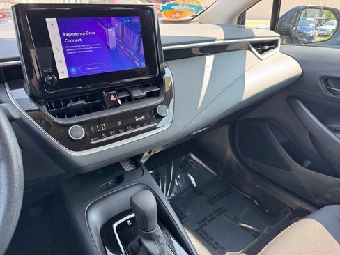Used 2025 Toyota Corolla LE w/ LE Premium Package FWD image 29