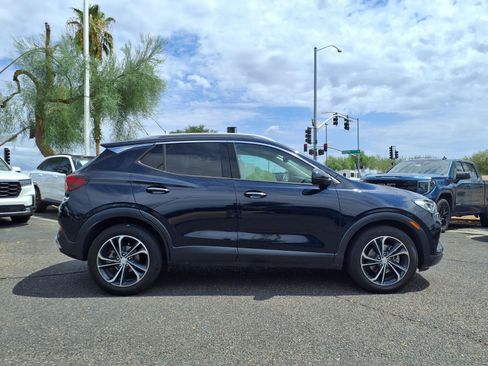 Used 2020 Buick Encore GX Essence w/ Advanced Technology Package FWD image 4
