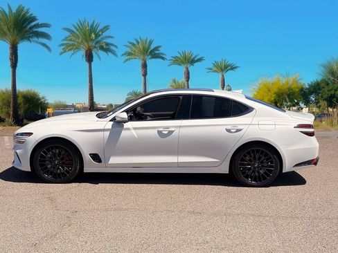 Used 2022 Genesis G70 3.3T Launch Edition RWD image 2