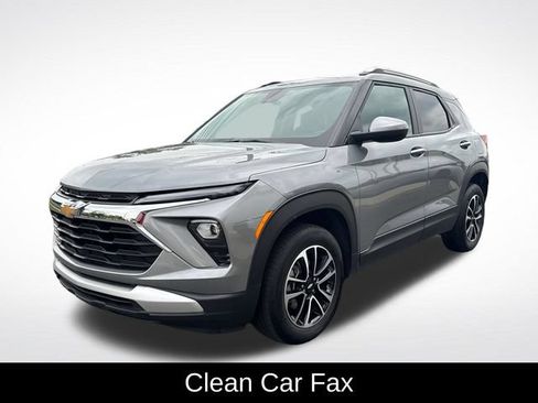 Used 2025 Chevrolet TrailBlazer LT AWD/4WD image 8
