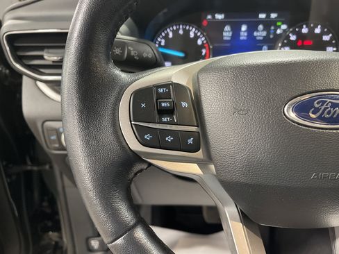 Used 2022 Ford Explorer XLT w/ Equipment Group 202A image 21