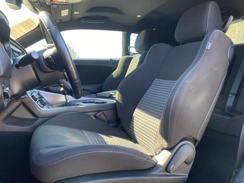 Used 2019 Dodge Challenger R/T image 7