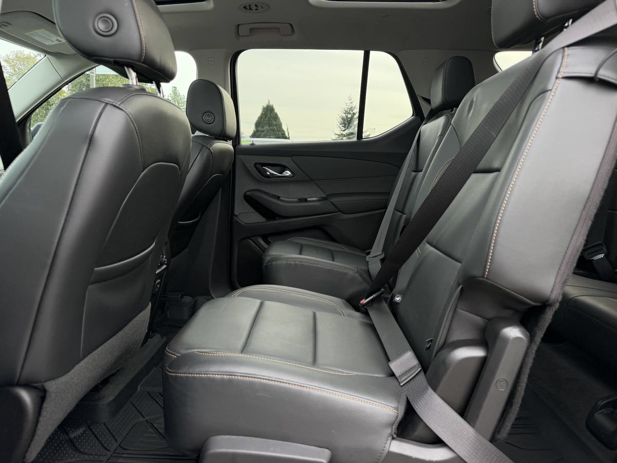 Used 2020 Chevrolet Traverse Premier w/ LPO, Midnight Edition AWD/4WD image 11