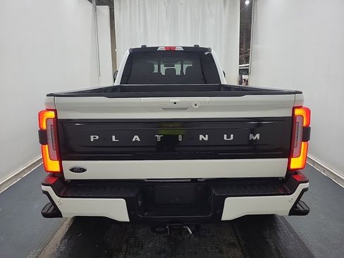 Used 2025 Ford F450 Platinum w/ Platinum Plus Package image 9