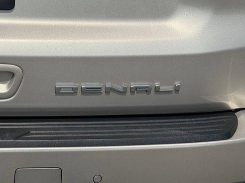 Used 2024 GMC Yukon Denali Ultimate AWD/4WD image 44