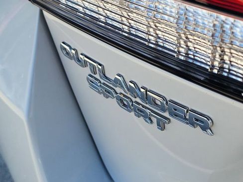Used 2025 Mitsubishi Outlander Sport 2.0 ES image 9