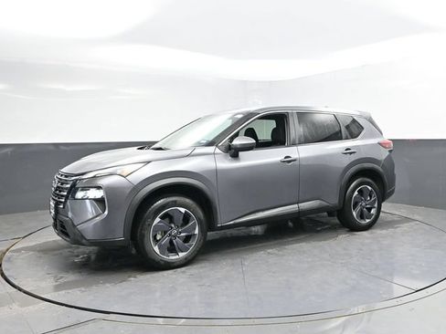 Used 2024 Nissan Rogue SV FWD image 8