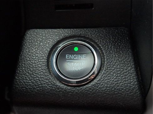 Used 2018 Ford F150 Platinum w/ Equipment Group 701A Luxury AWD/4WD image 23