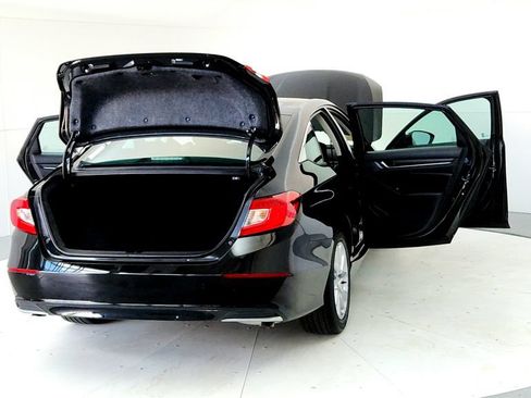 Used 2020 Honda Accord LX image 11