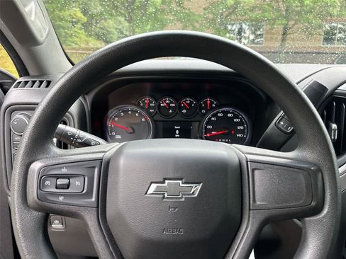 Used 2019 Chevrolet Silverado 1500 Custom Trail Boss w/ Custom Convenience Package AWD/4WD image 17