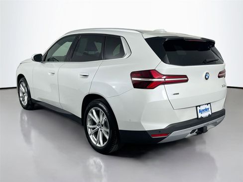 Used 2025 BMW X3 xDrive30i w/ Premium Package AWD/4WD image 4
