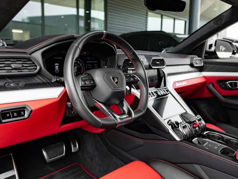Used 2020 Lamborghini Urus image 26
