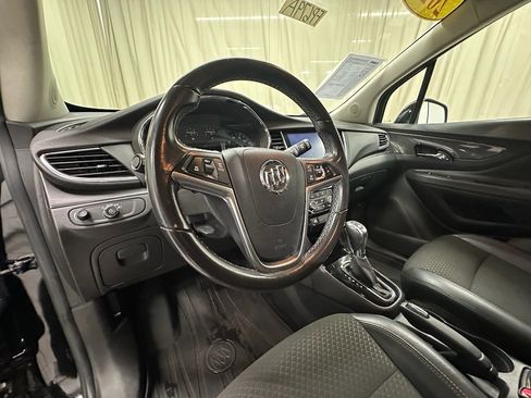 Used 2020 Buick Encore Preferred image 22