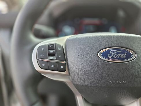 New 2026 Ford Explorer Active RWD image 19