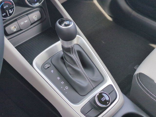 Certified 2024 Hyundai Venue SEL FWD image 9