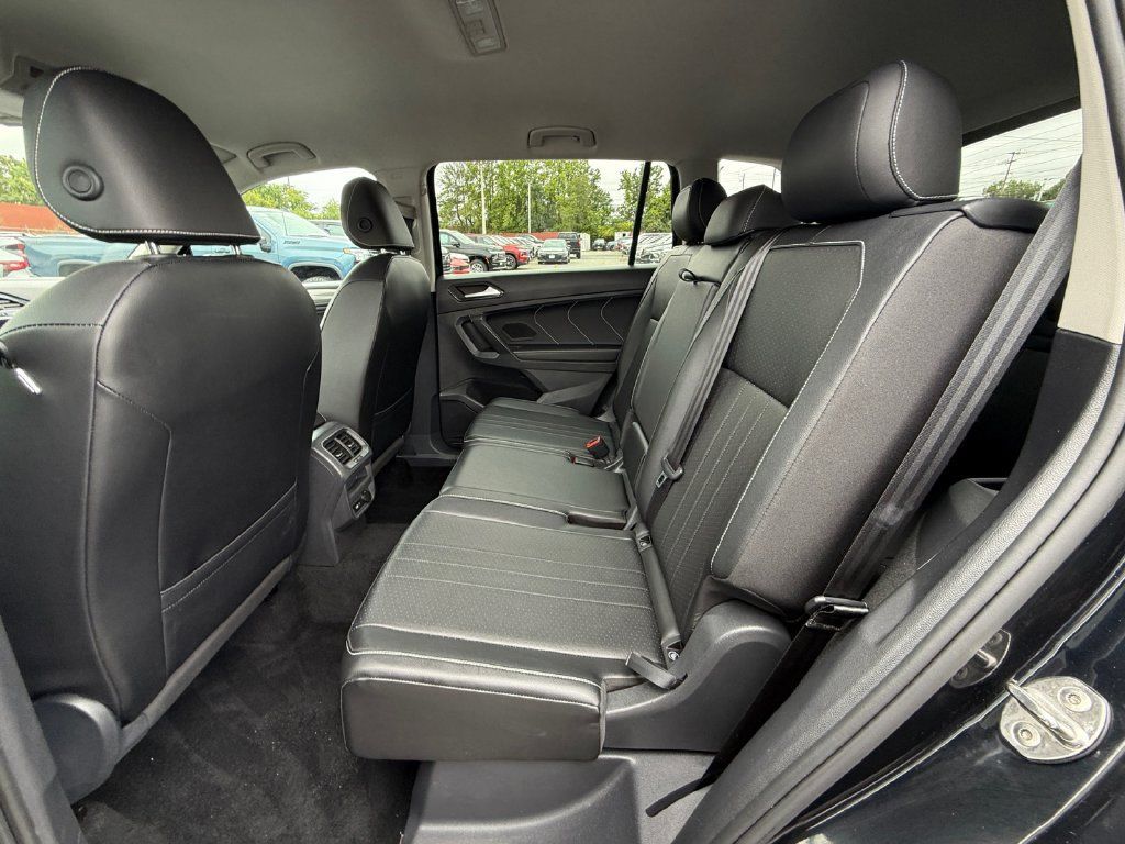 Used 2022 Volkswagen Tiguan SE FWD image 22