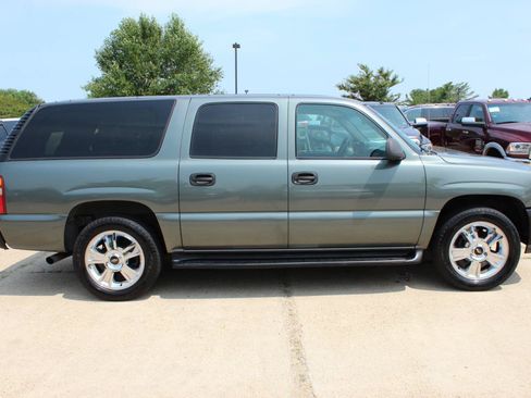 Used 2002 Chevrolet Suburban LS RWD image 7