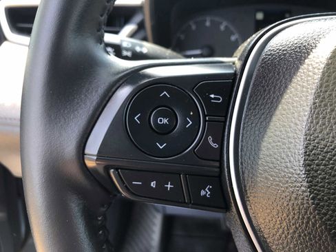 Certified 2025 Toyota Corolla Cross LE AWD/4WD image 7