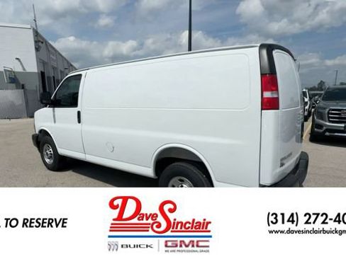 New 2026 GMC Savana 2500 RWD image 6