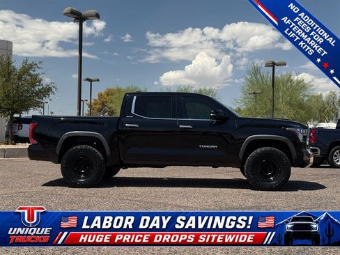 Used 2025 Toyota Tundra Limited AWD/4WD image 5