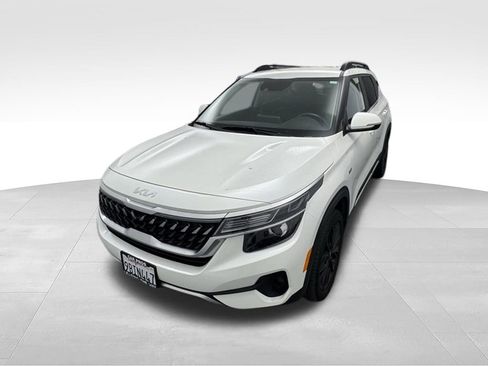 Used 2022 Kia Seltos Nightfall Edition image 1