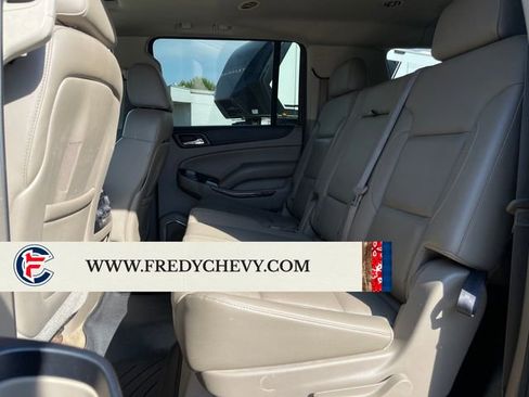 Used 2015 GMC Yukon XL SLT w/ Open Road Package AWD/4WD image 28