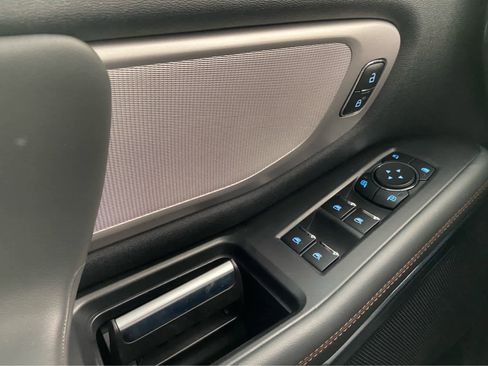 Used 2025 Ford Expedition Active image 44