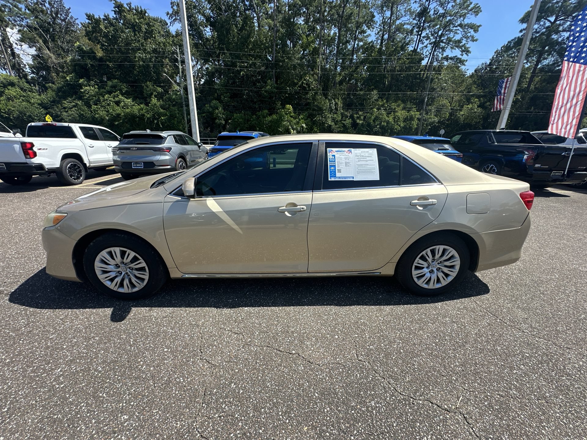 Used 2012 Toyota Camry LE FWD image 13