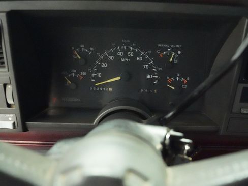 Used 1994 Chevrolet Silverado 1500 2WD Regular Cab image 34