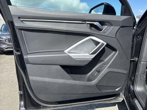 Used 2024 Audi Q3 2.0T Premium image 24