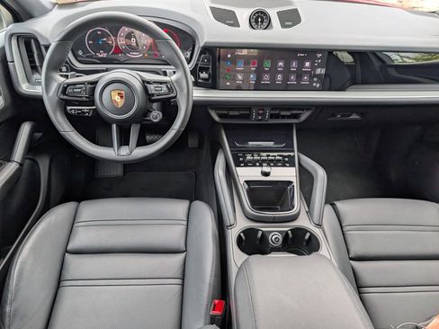 Certified 2025 Porsche Cayenne Coupe AWD/4WD image 11