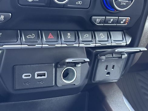 Used 2023 Chevrolet Silverado 3500 LTZ w/ LTZ Convenience Package image 39