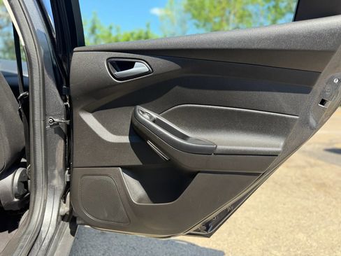 Used 2016 Ford Focus SE w/ Reverse Sensing Package image 33