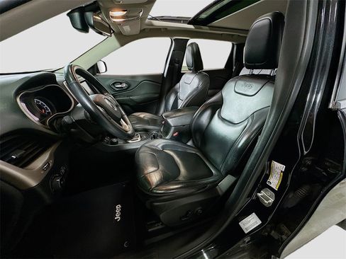 Used 2015 Jeep Cherokee Limited image 19