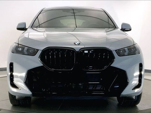 Certified 2026 BMW X6 xDrive40i w/ Climate Comfort Package image 2