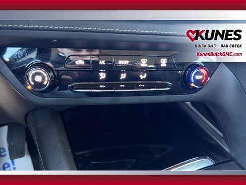 Used 2023 Buick Envision Preferred FWD image 27