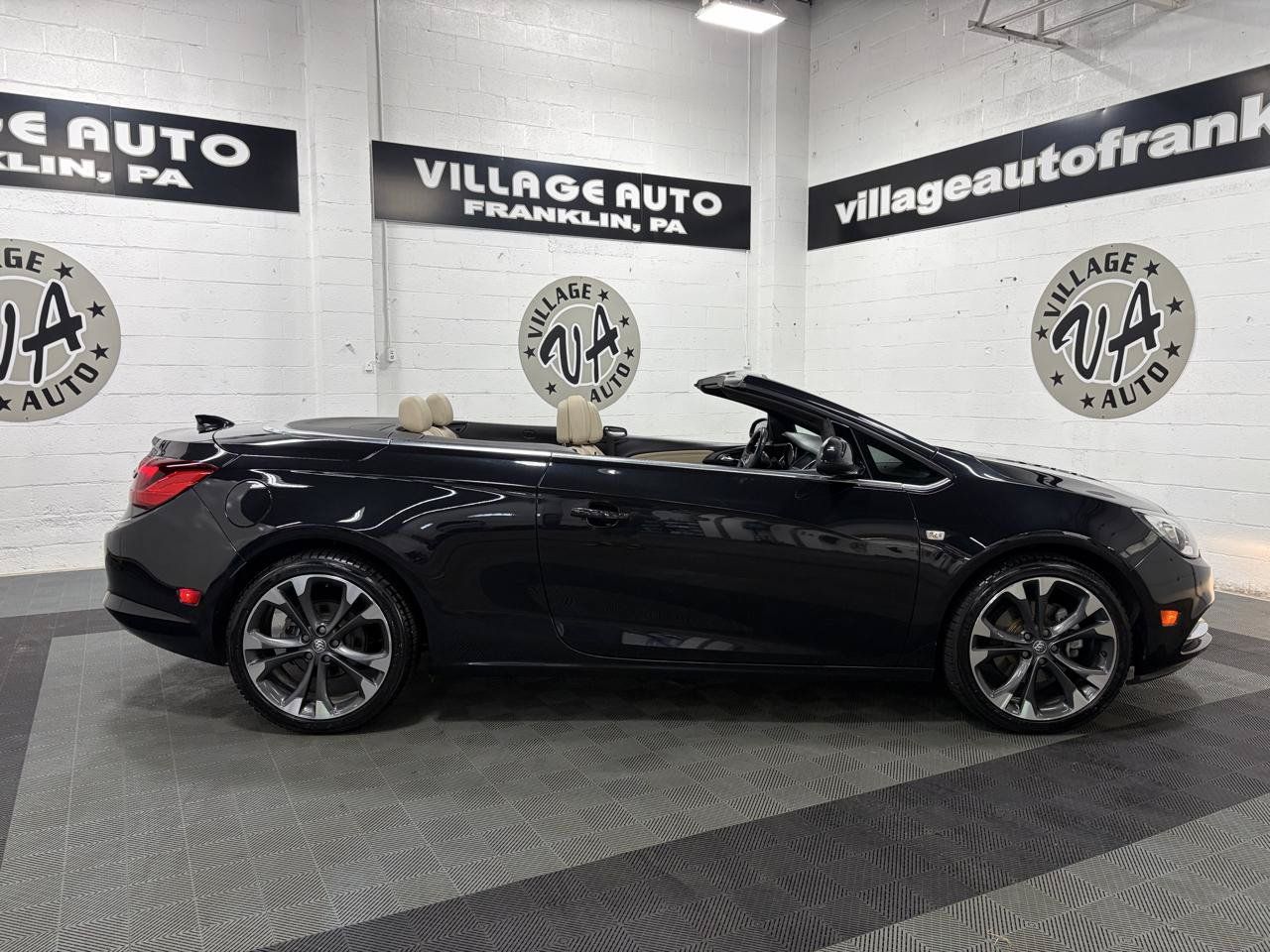 Used 2016 Buick Cascada Premium FWD image 2