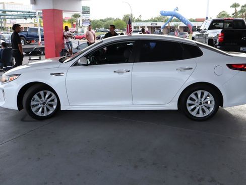 Used 2018 Kia Optima S image 8