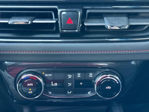 Used 2024 Chevrolet TrailBlazer RS w/ Convenience Package AWD/4WD image 21