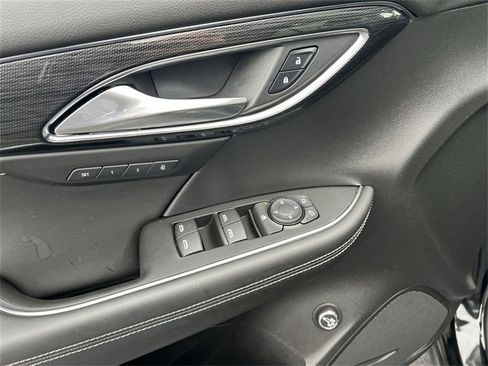 Certified 2023 Buick Envision Essence w/ Sport Touring Package image 15