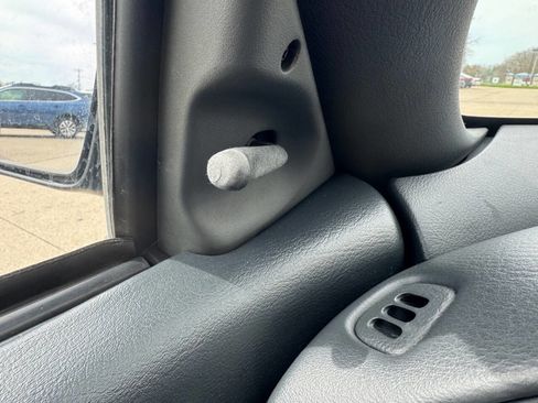 Used 1997 Chevrolet Cavalier LS w/ Preferred Equipment Group 1 image 8