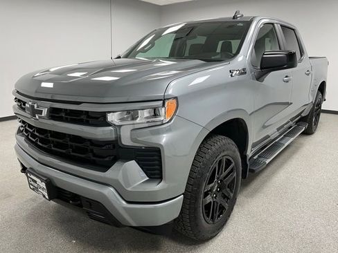 Used 2025 Chevrolet Silverado 1500 RST AWD/4WD image 4