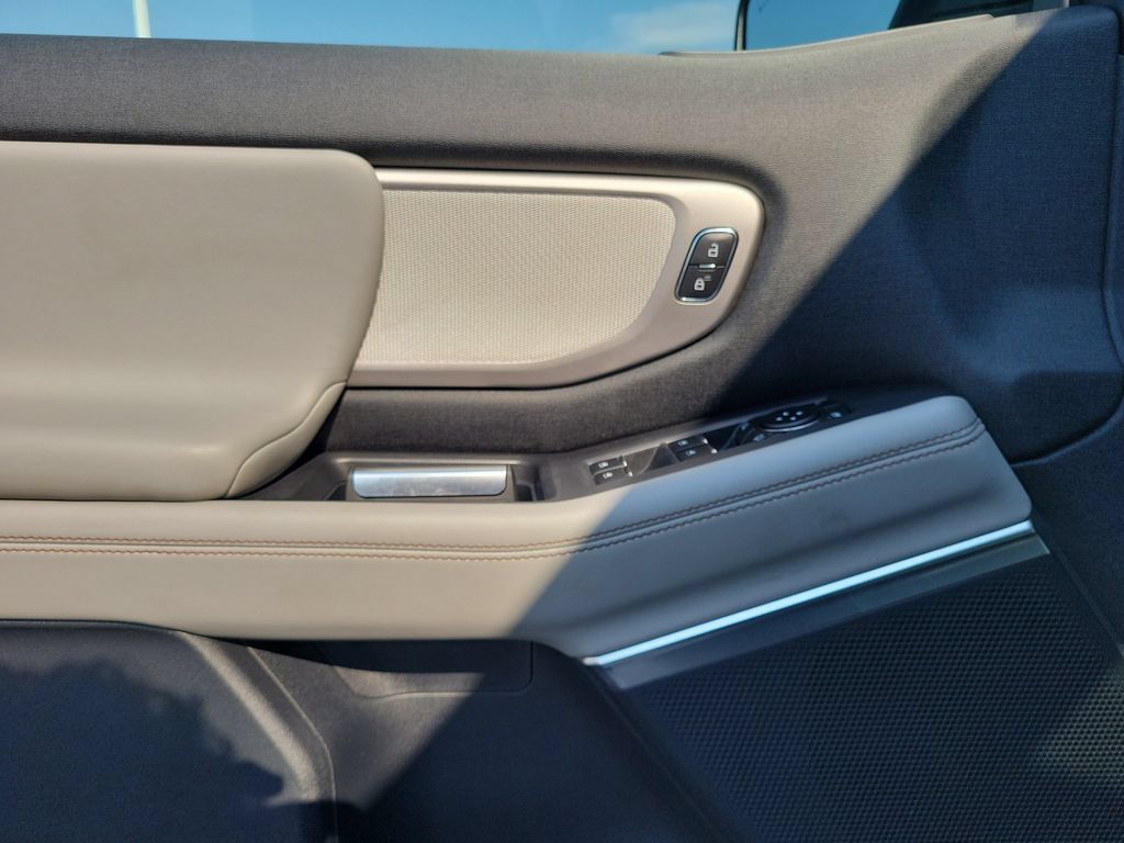 Certified 2025 Ford Expedition Max Active AWD/4WD image 20