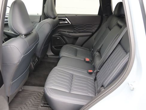 Used 2025 Mitsubishi Outlander SEL AWD/4WD image 11
