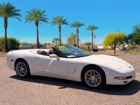Used 2001 Chevrolet Corvette Convertible w/ Preferred Equipment Group2 RWD image 7
