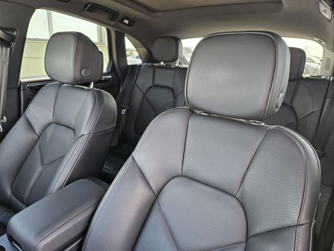 Certified 2026 Porsche Macan image 6
